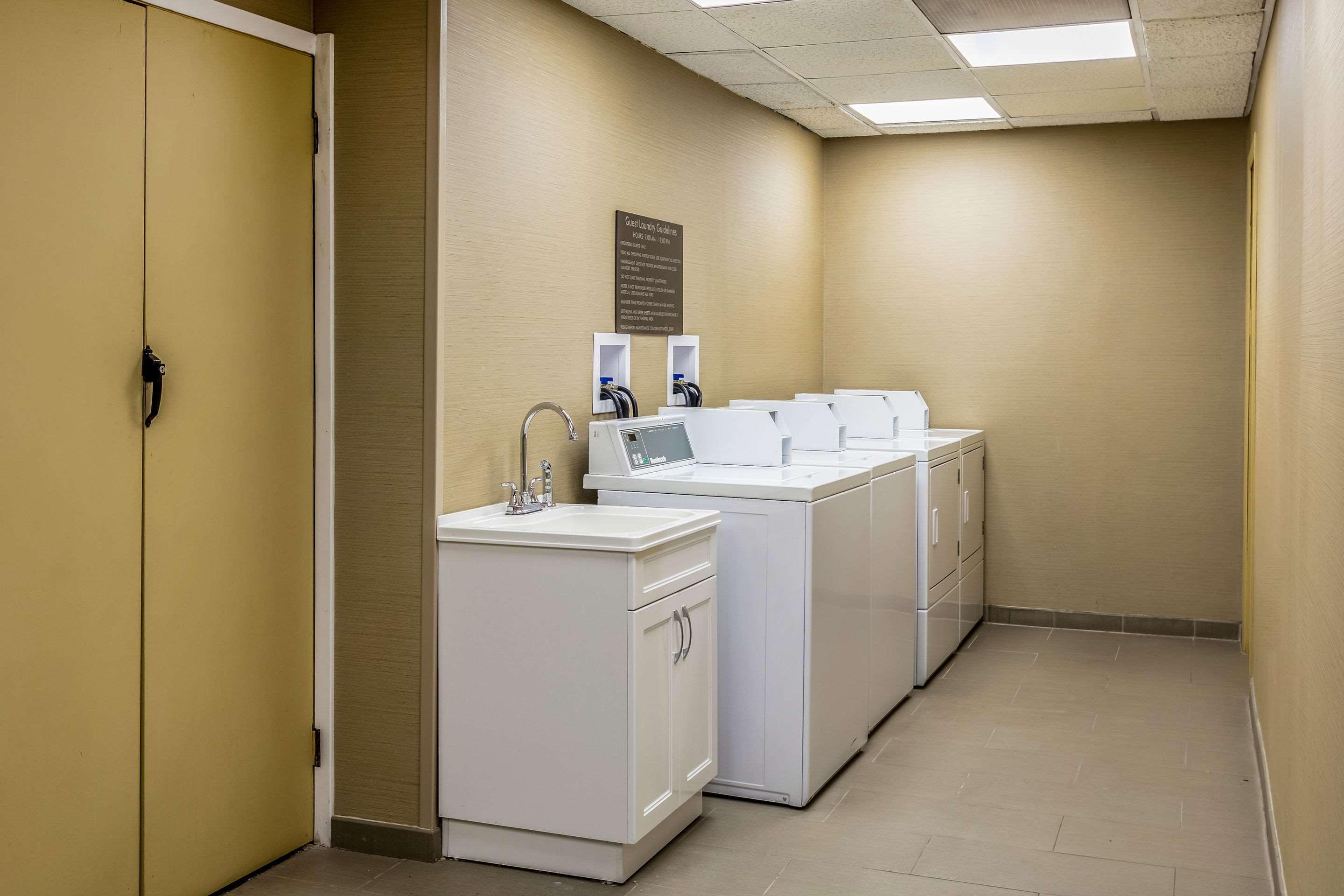 Comfort Inn Medford-Long Island Ngoại thất bức ảnh