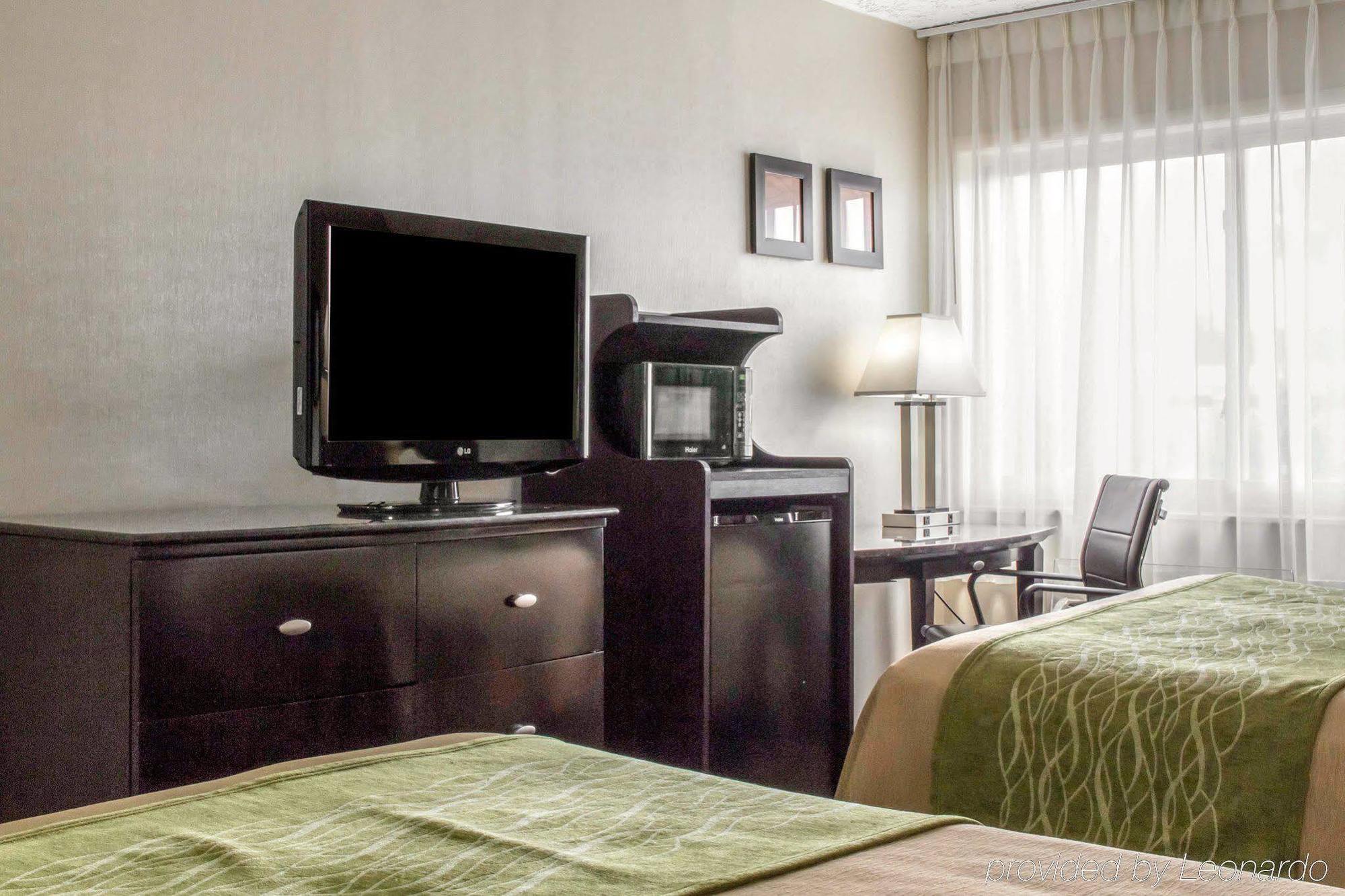 Comfort Inn Medford-Long Island Ngoại thất bức ảnh